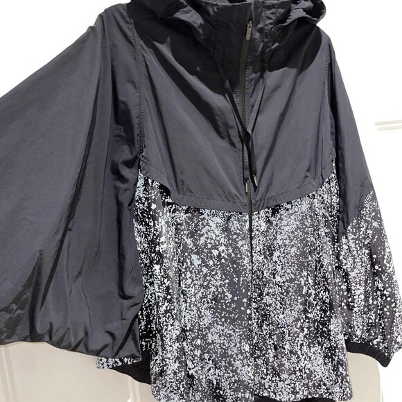 LULULEMON Ride & Reflect Cape/Jacket REFLECTIVE - Very Excellent Condition - Picture 9 of 16